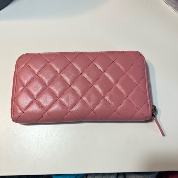 Chanel Pink Lambskin Quilted L-Gusset Zip-Around Wallet - Picture 3 of 7